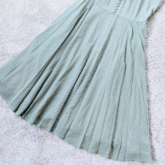 NWT Moss Green Gal Meets Glam Textured Dress - Picture 7 of 12